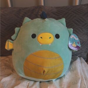 Squishmallow Canada’s Wonderland Leviathan